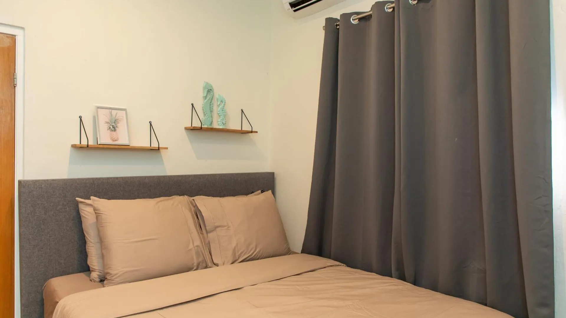 Playa Feliz Apartments Bonaire 0*, Kralendijk