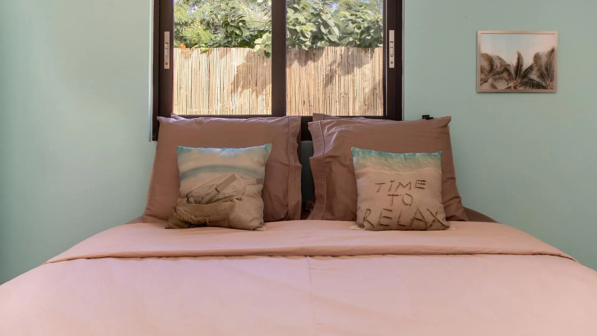 Playa Feliz Apartments Bonaire 0*, Kralendijk
