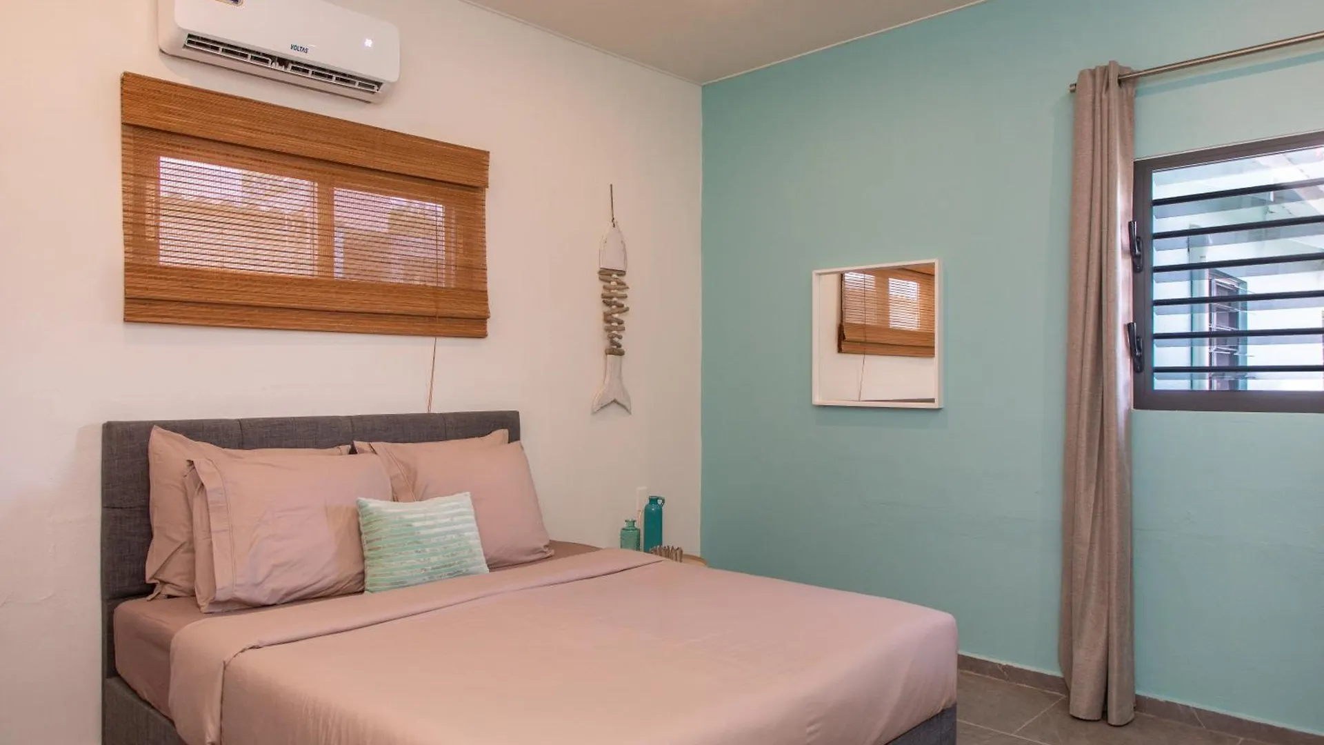 Playa Feliz Apartments Bonaire